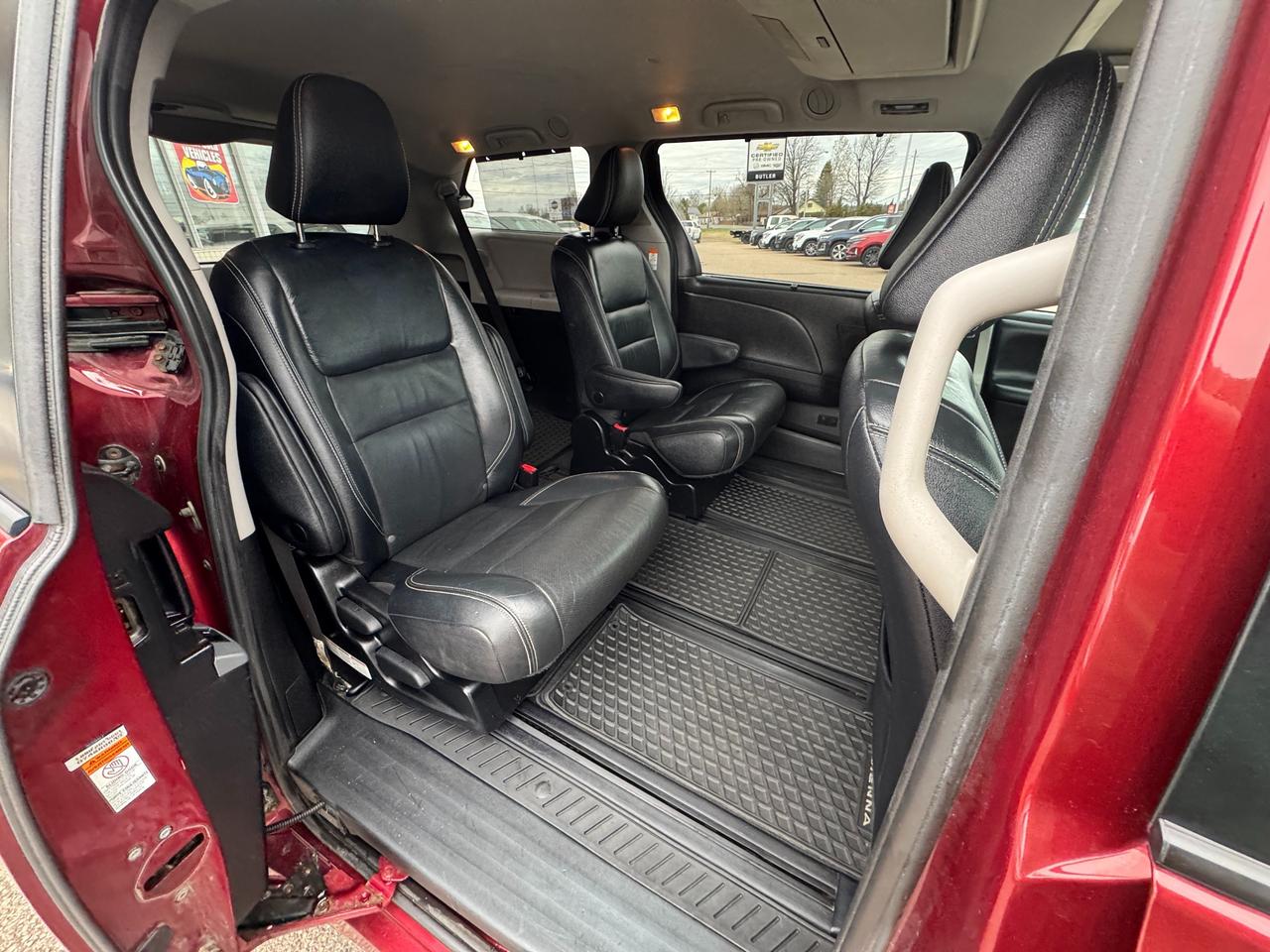 2019 Toyota Sienna SE 7-Passenger 4dr All-Wheel Drive Passenger Van Photo