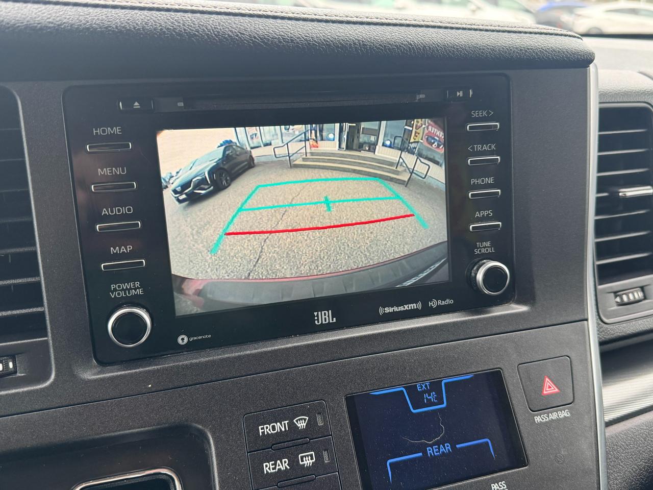 2019 Toyota Sienna SE 7-Passenger 4dr All-Wheel Drive Passenger Van Photo