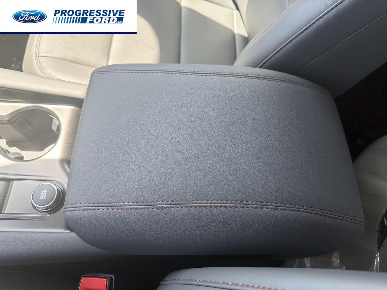2026 Ford Explorer Active 4dr 4x4 Photo