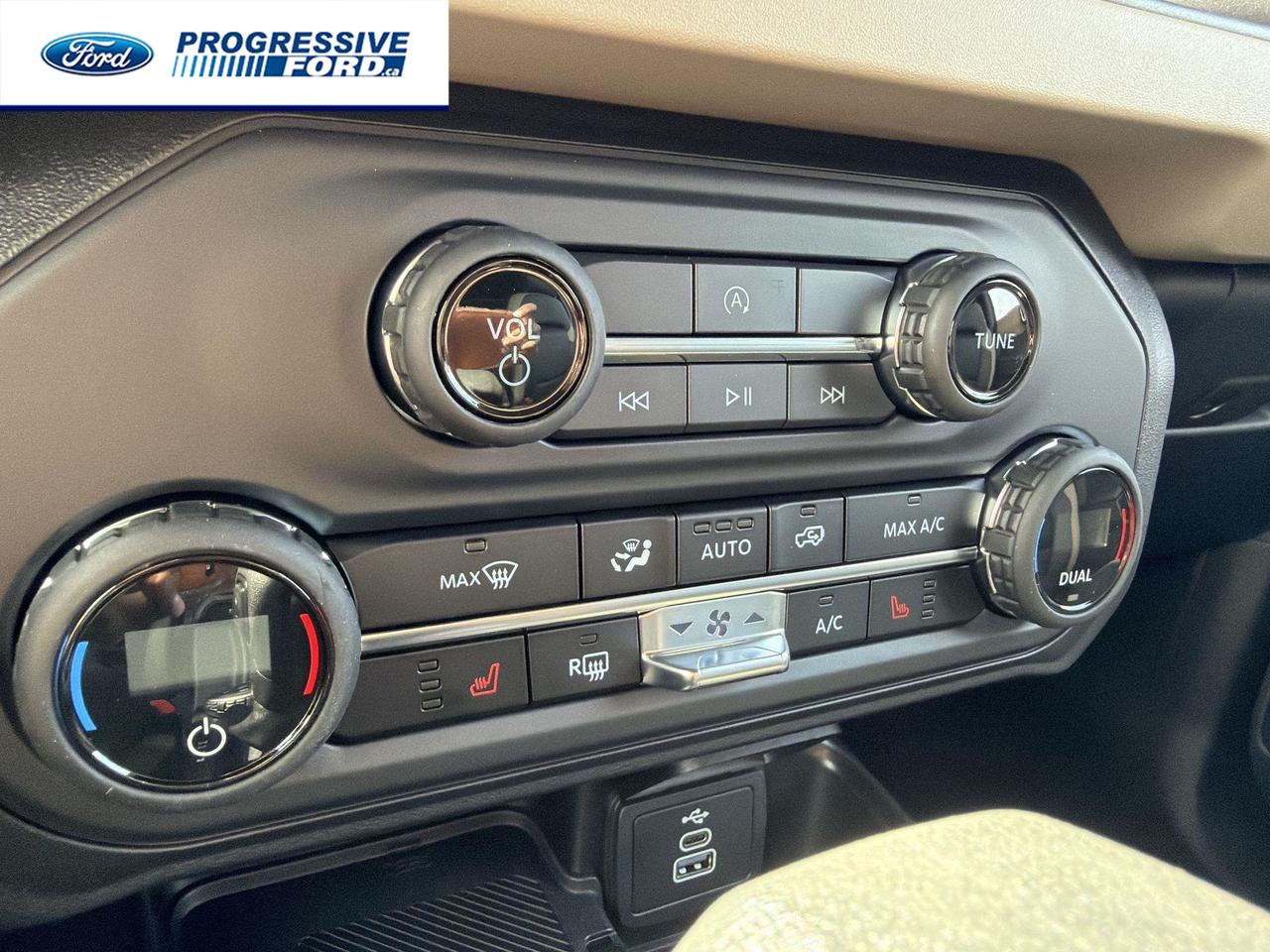 2026 Ford Bronco Big Bend 4dr 4x4 Photo