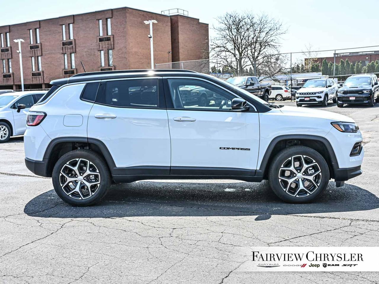 2024 Jeep Compass Limited CARPLAY   HEATED SEATS   DUAL CLIMATE CONT Photo