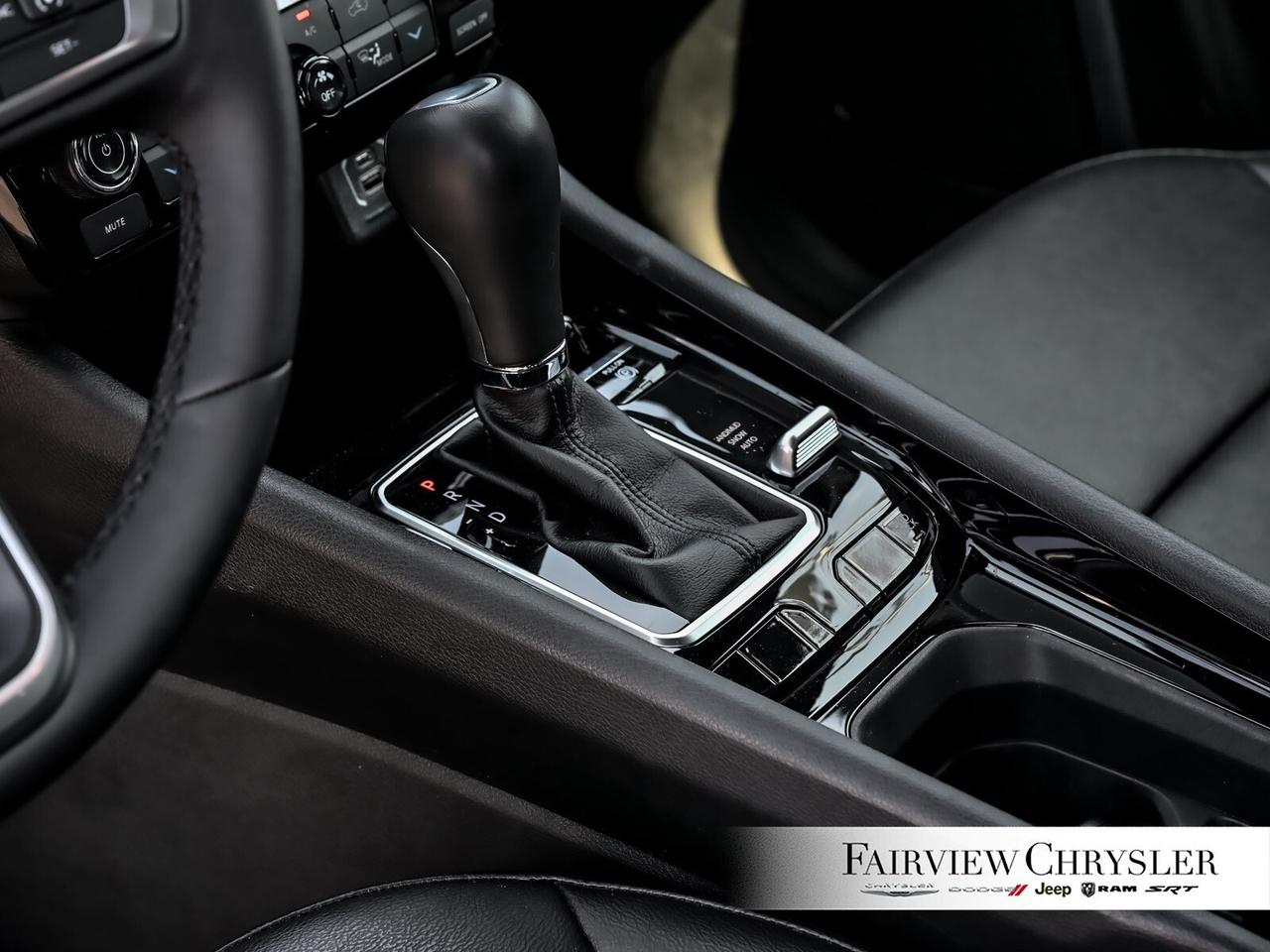 2024 Jeep Compass Limited CARPLAY   HEATED SEATS   DUAL CLIMATE CONT Photo