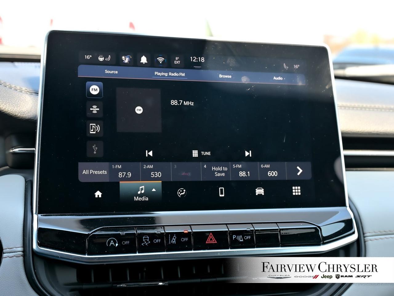 2024 Jeep Compass Limited CARPLAY   HEATED SEATS   DUAL CLIMATE CONT Photo