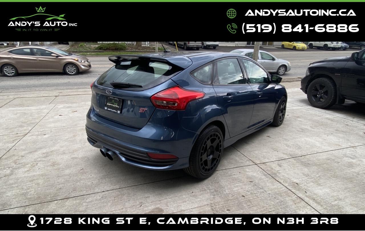 2018 Ford Focus ST ! LEATHER ! SUNROOF ! NAVIGATION ! NO ACCIDENTS Photo