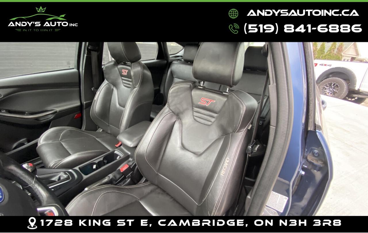 2018 Ford Focus ST ! LEATHER ! SUNROOF ! NAVIGATION ! NO ACCIDENTS Photo