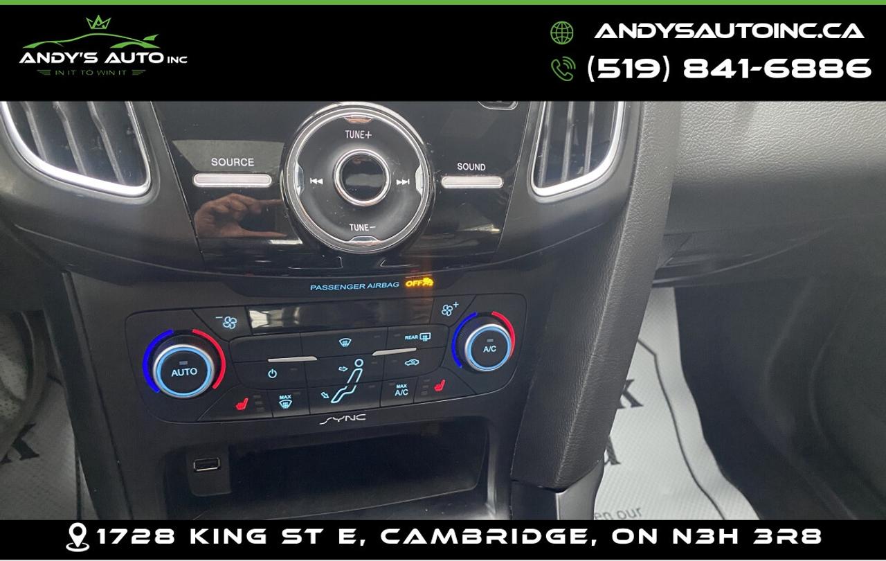 2018 Ford Focus ST ! LEATHER ! SUNROOF ! NAVIGATION ! NO ACCIDENTS Photo
