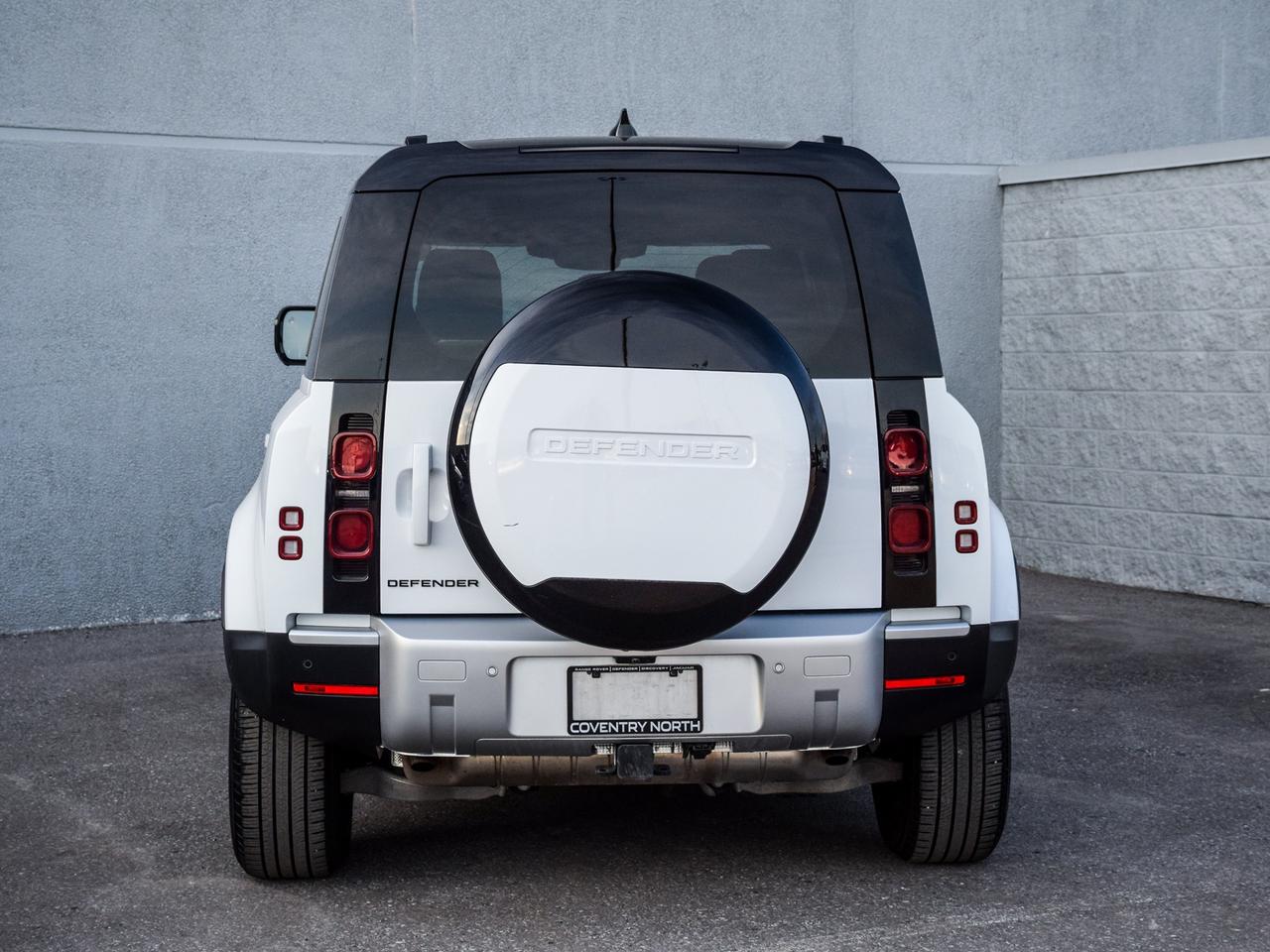 2025 Land Rover Defender S Photo4