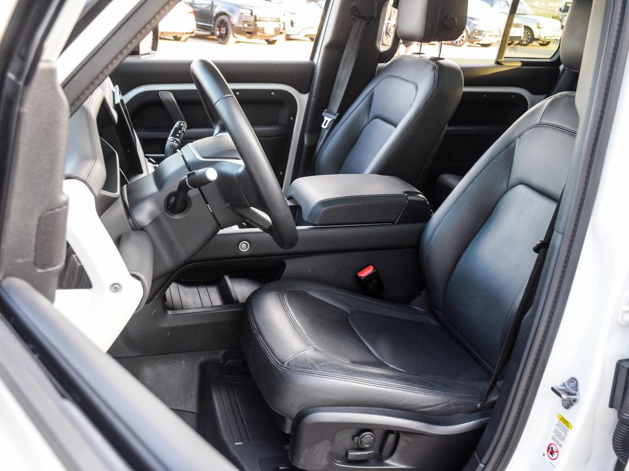 2025 Land Rover Defender S Photo