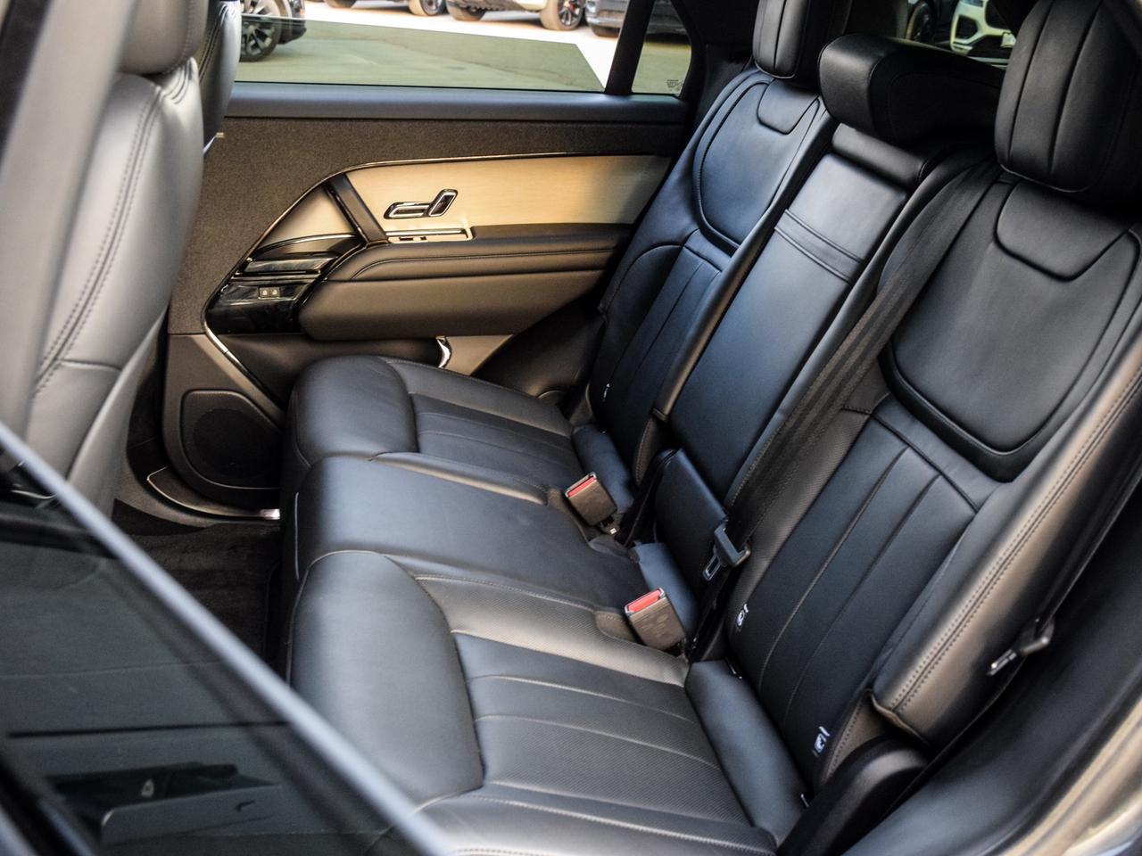 2024 Land Rover Range Rover Sport Dynamic HSE Photo