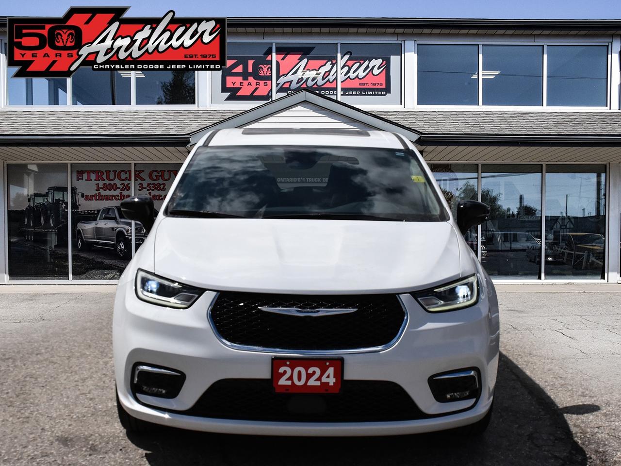 2024 Chrysler Pacifica Limited Photo