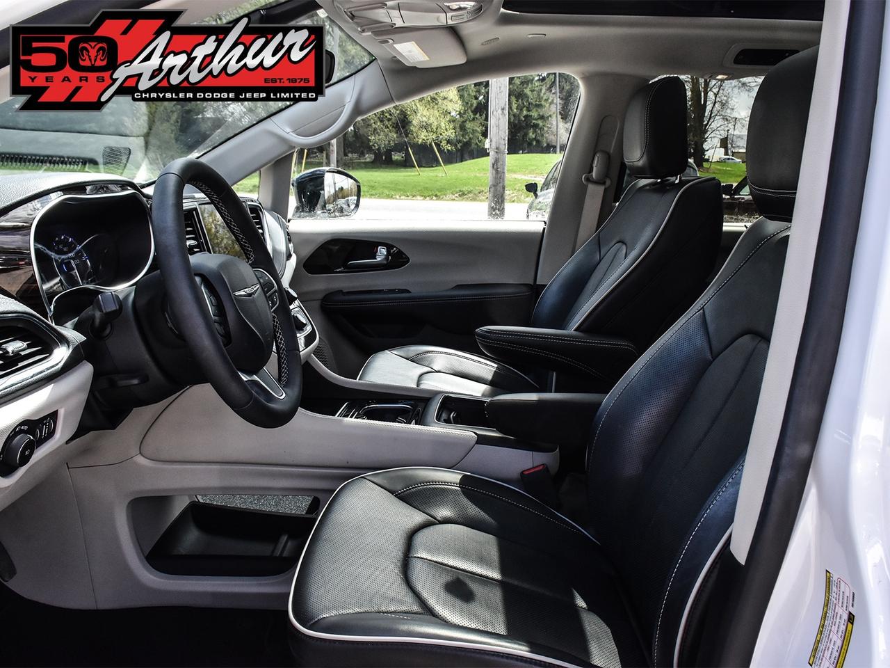 2024 Chrysler Pacifica Limited Photo