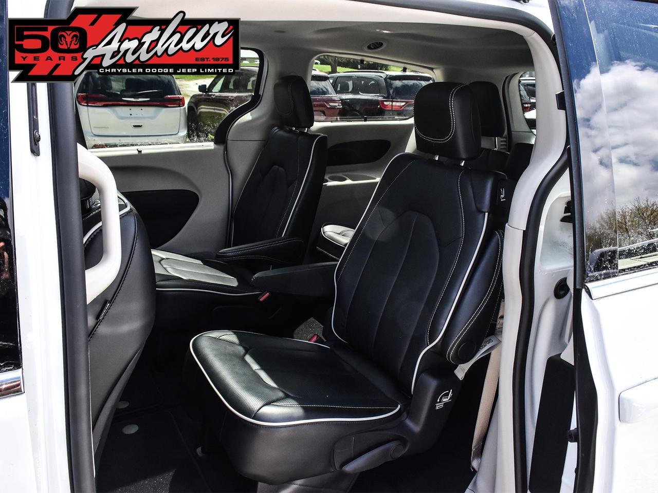 2024 Chrysler Pacifica Limited Photo