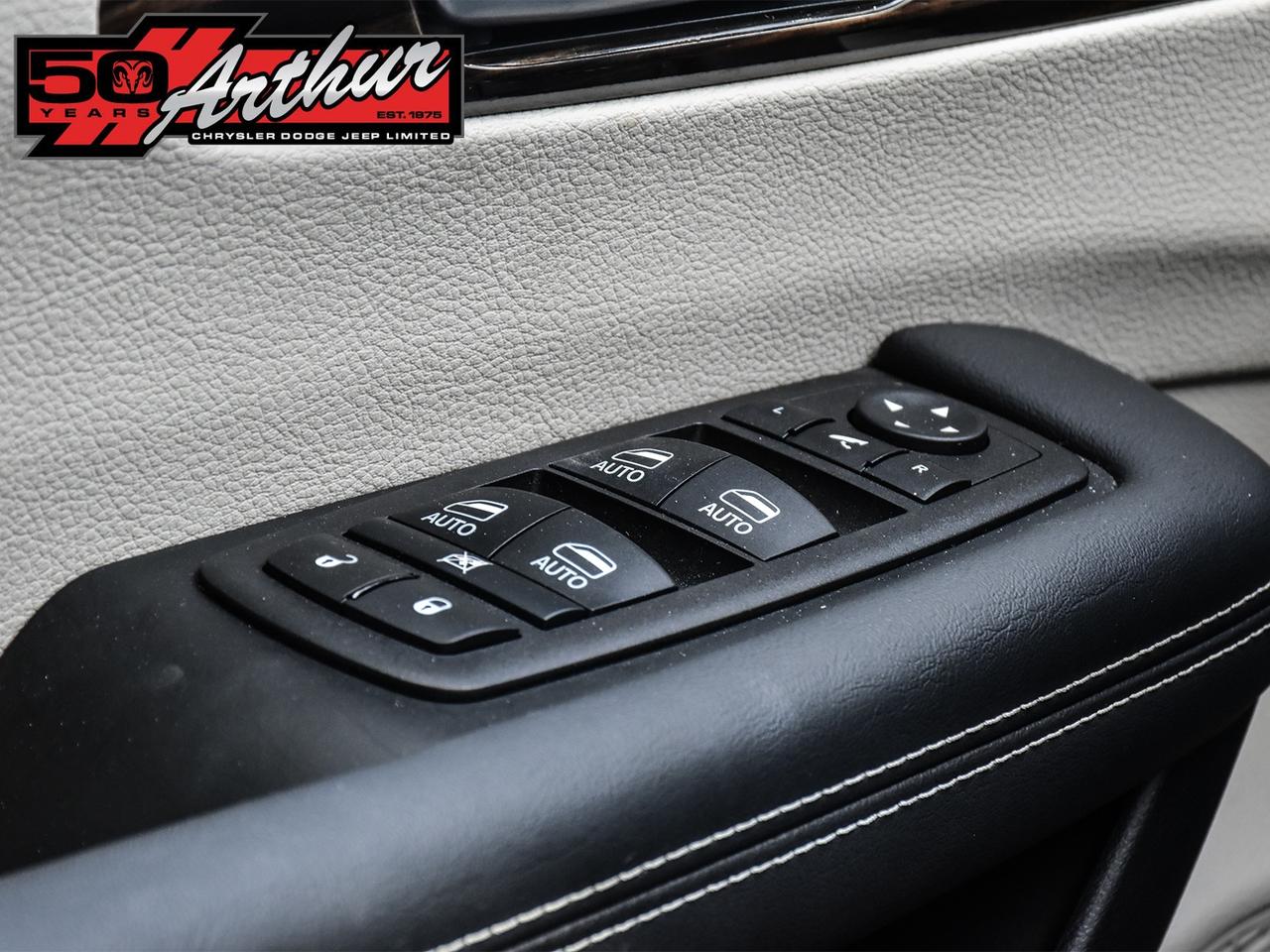 2024 Chrysler Pacifica Limited Photo