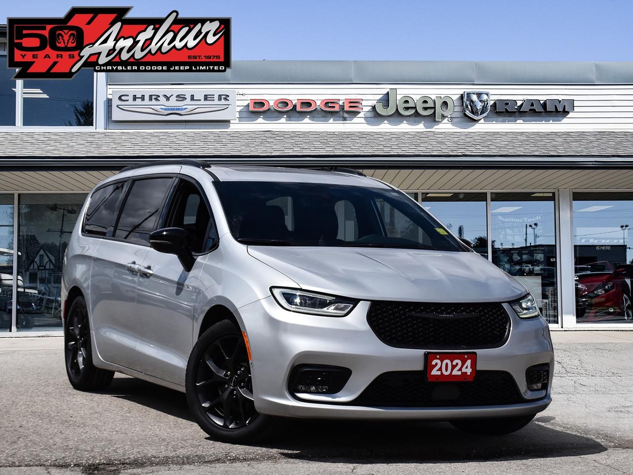 2024 Chrysler Pacifica LIMITED S APPEARANCE WITH DVD Photo0