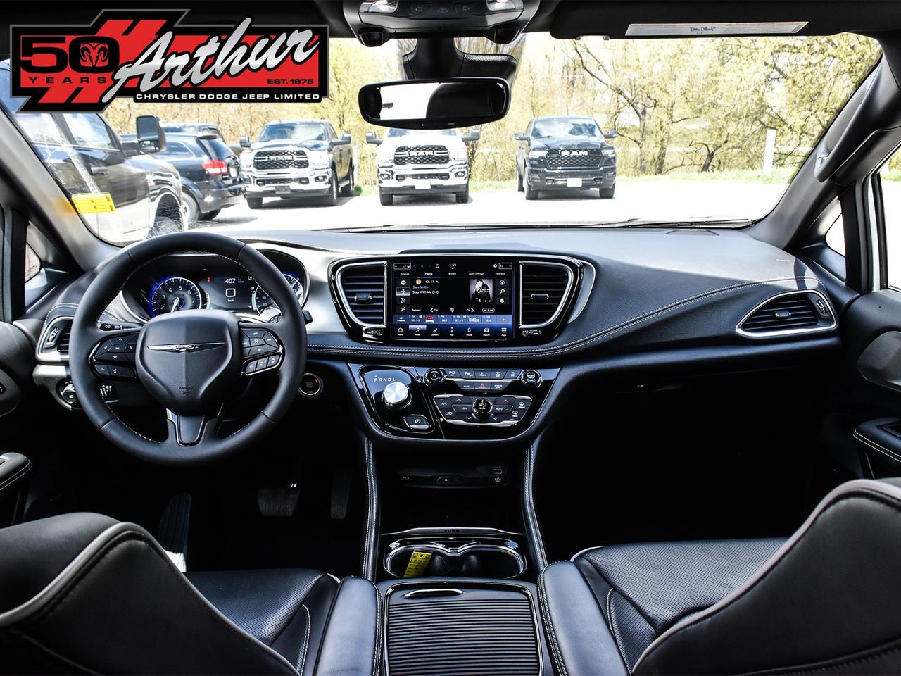 2024 Chrysler Pacifica LIMITED S APPEARANCE WITH DVD Photo