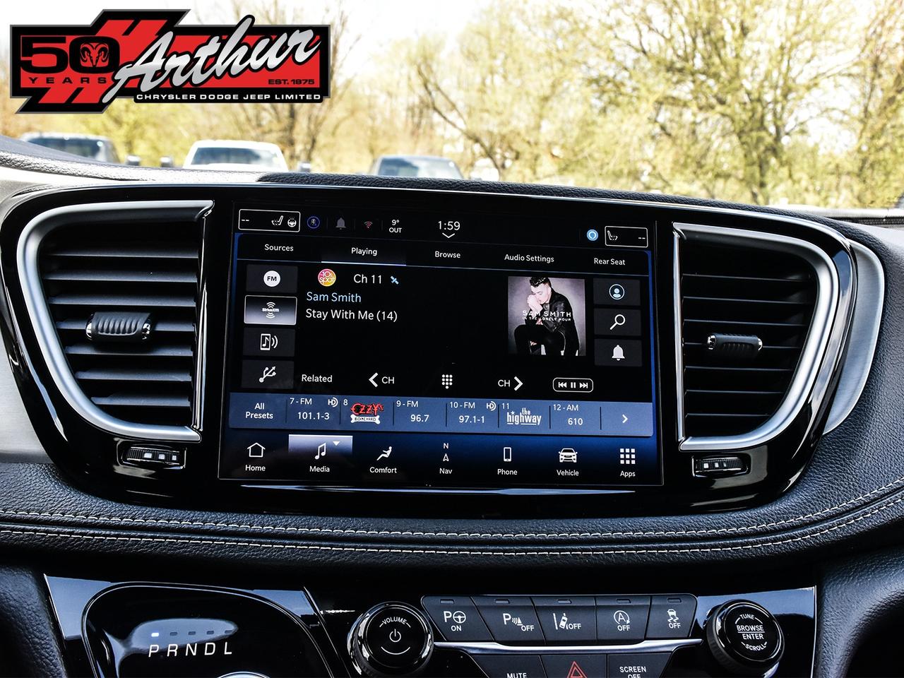 2024 Chrysler Pacifica LIMITED S APPEARANCE WITH DVD Photo