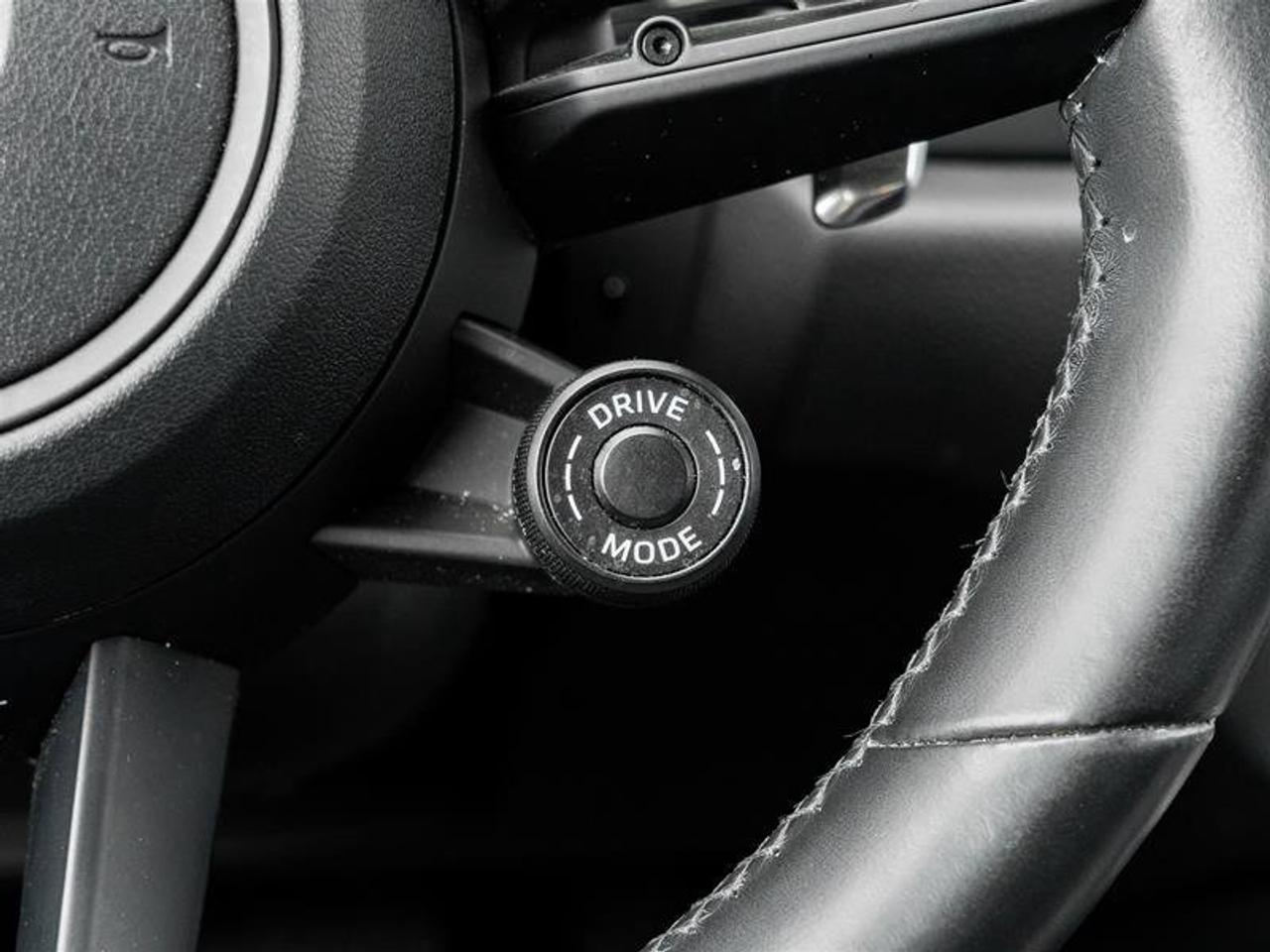 2023 Porsche Macan AWD Existing Warranty Until March 2028 Premium Pkg Photo