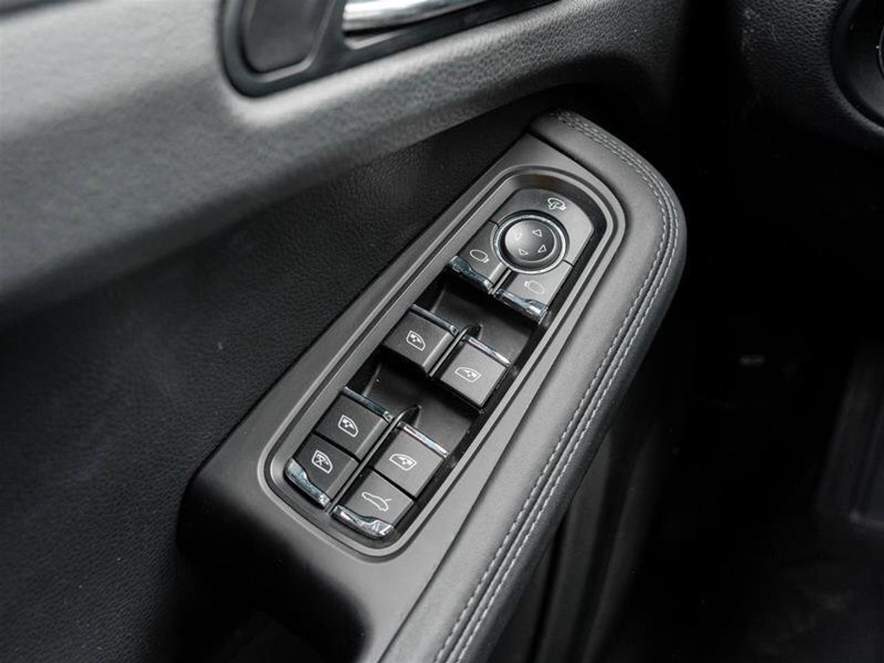 2023 Porsche Macan AWD Existing Warranty Until March 2028 Premium Pkg Photo