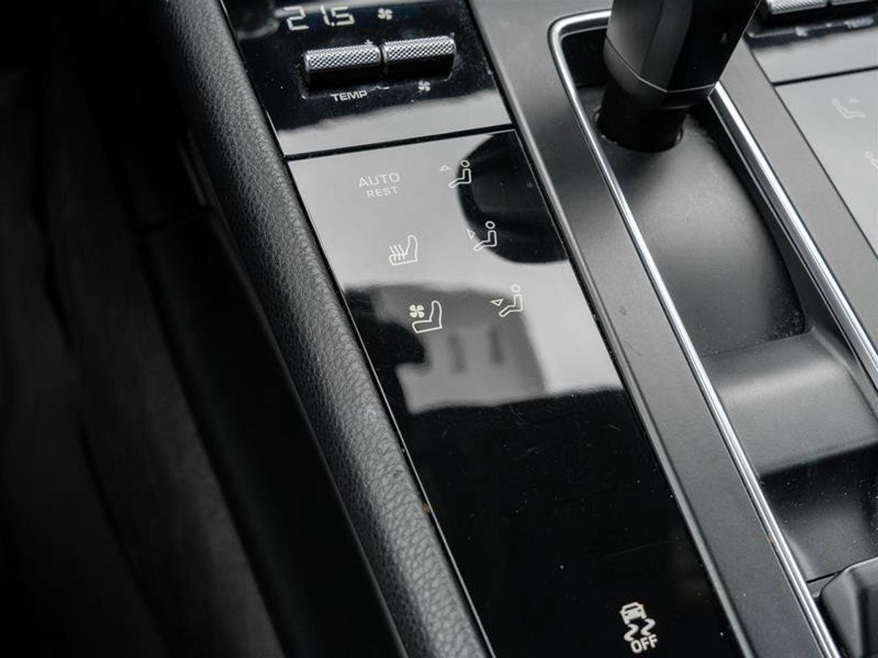 2023 Porsche Macan AWD Existing Warranty Until March 2028 Premium Pkg Photo