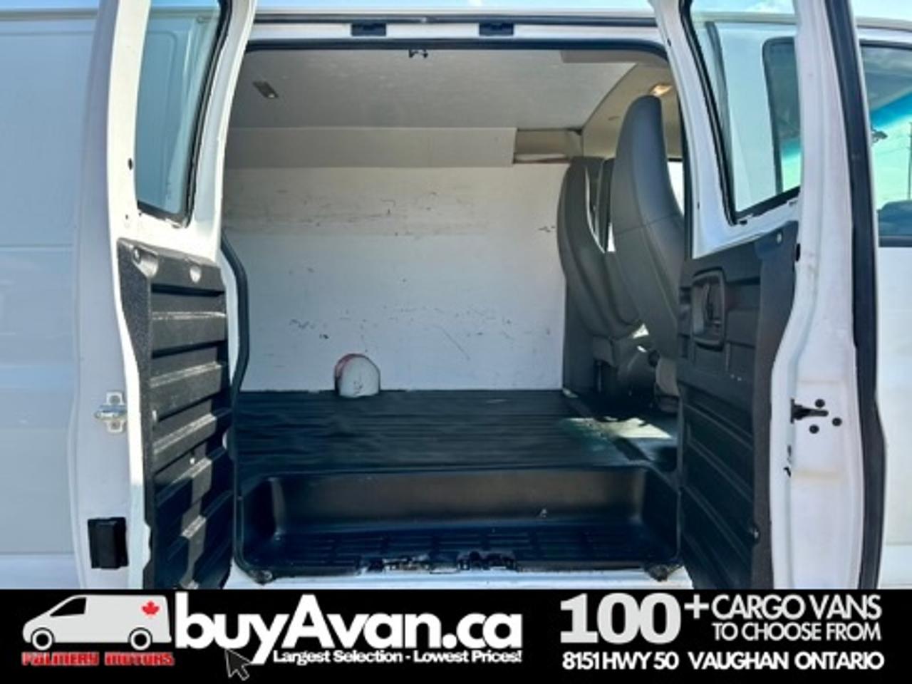 2016 GMC Savana Cargo Van  Photo