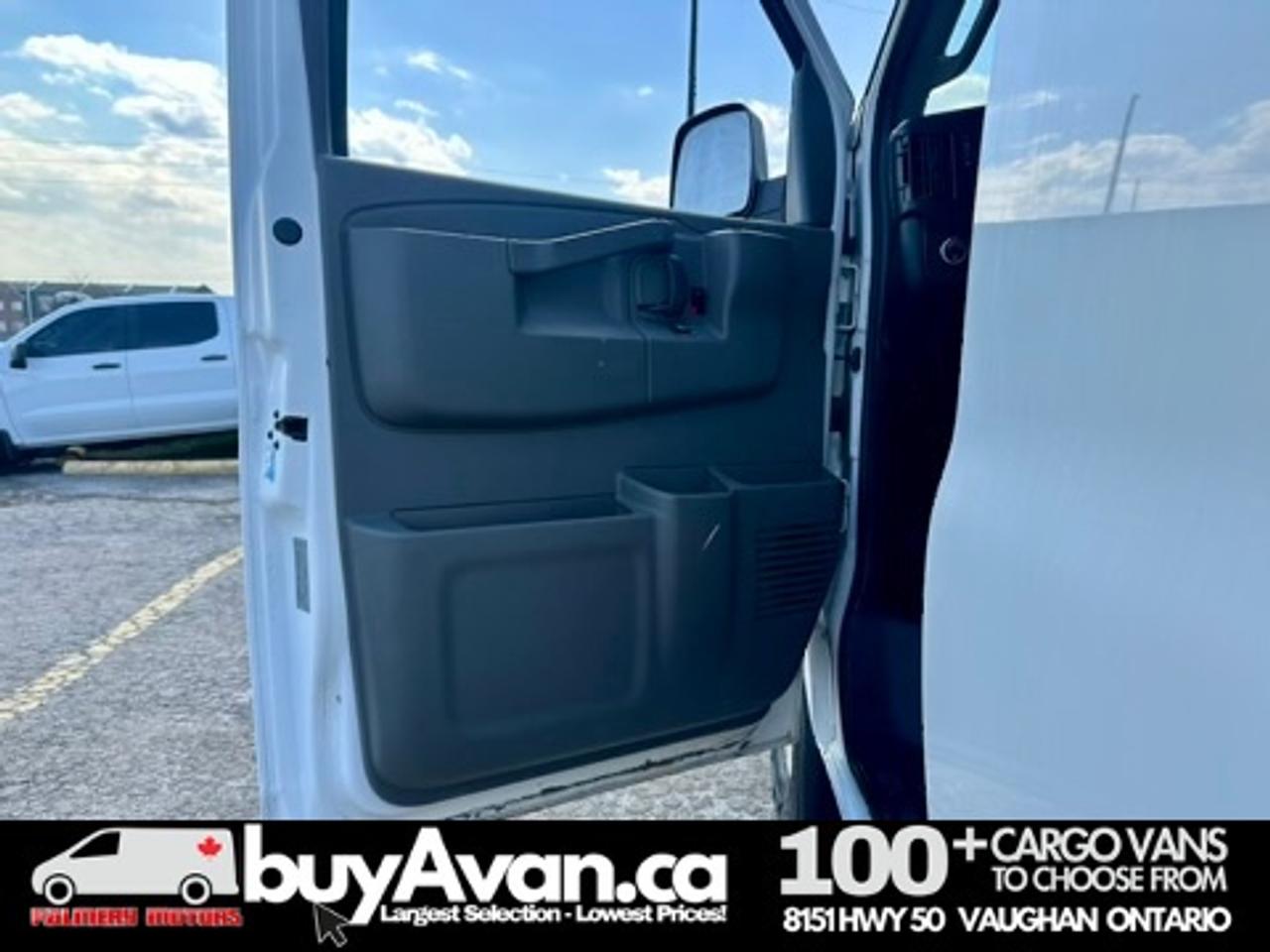 2016 GMC Savana Cargo Van  Photo