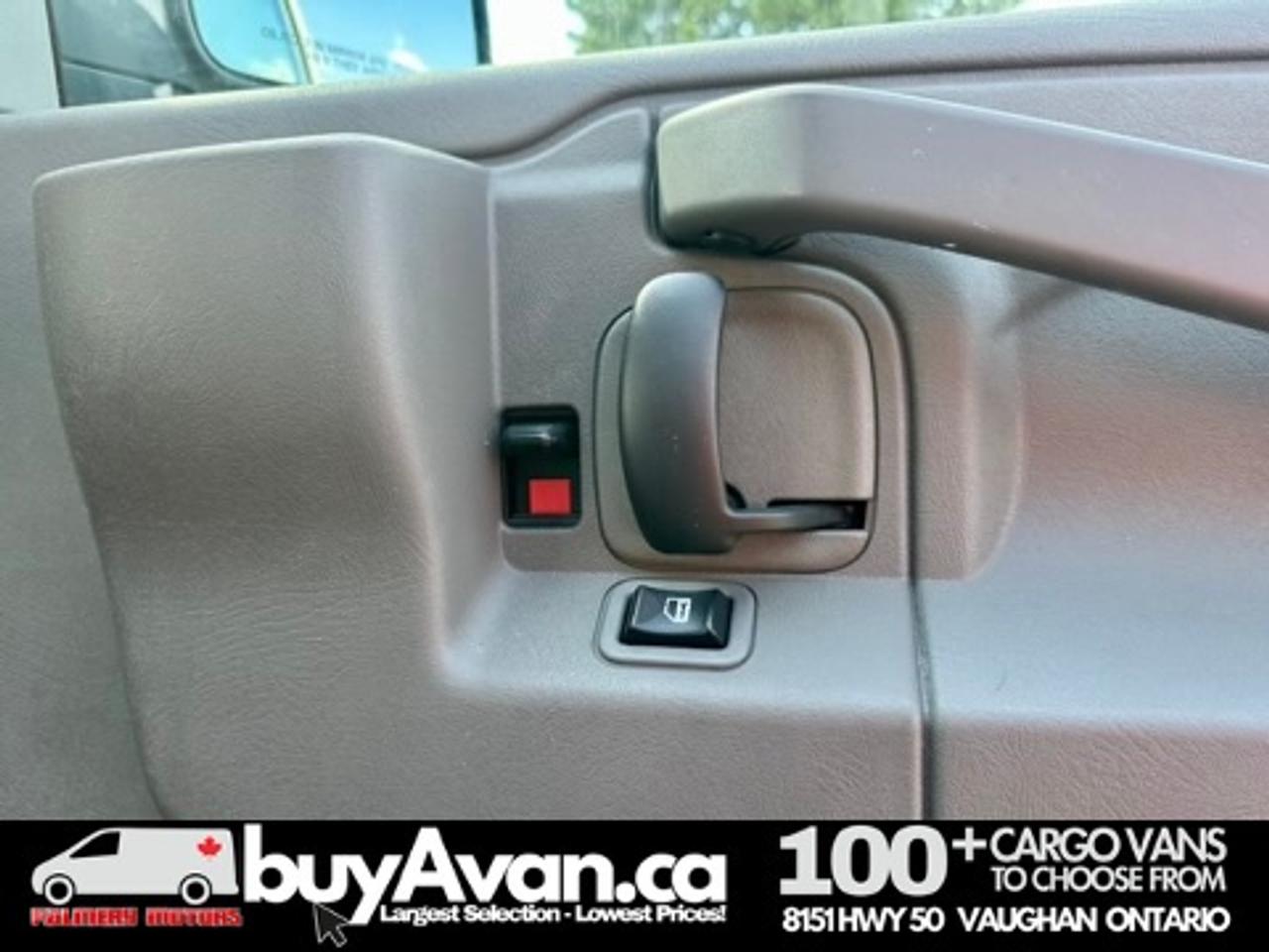 2016 GMC Savana Cargo Van  Photo