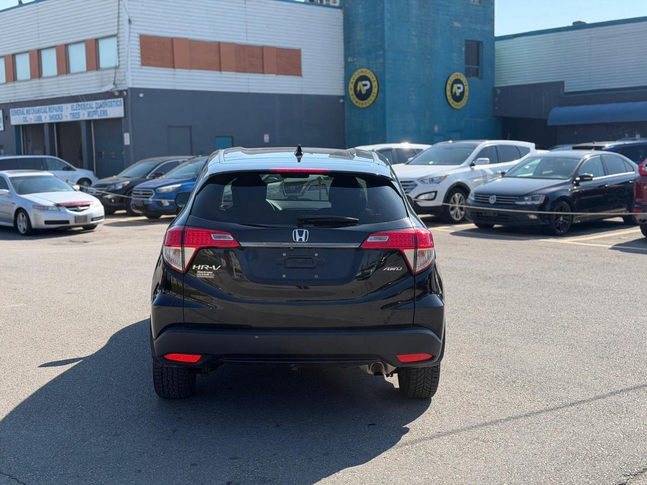 2019 Honda HR-V LX Photo4