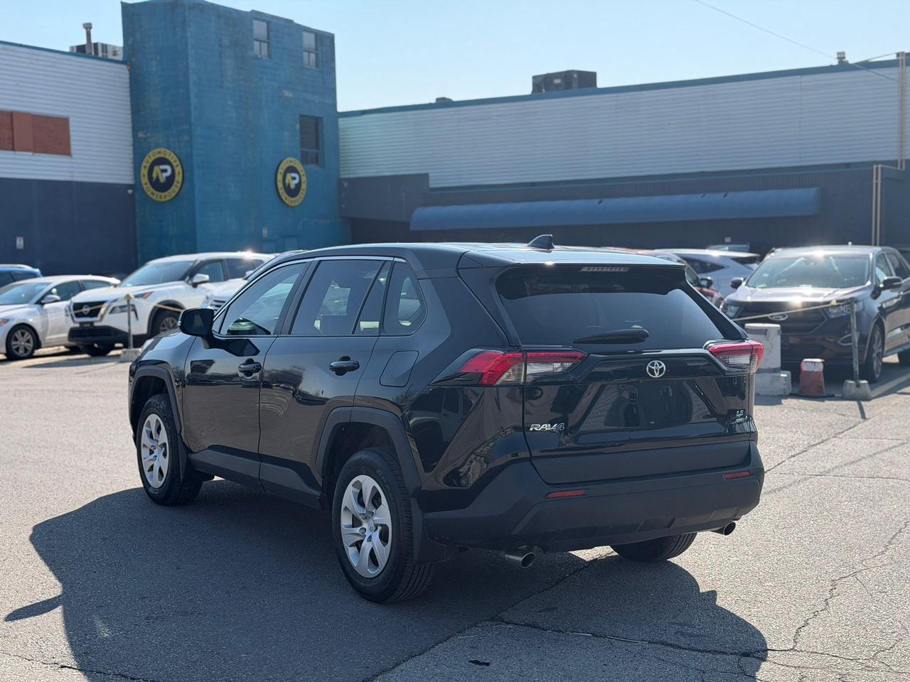 2024 Toyota RAV4 LE Photo