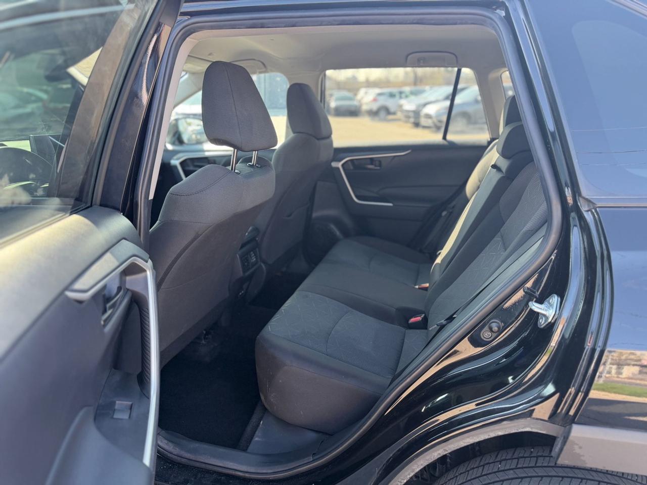2024 Toyota RAV4 LE Photo
