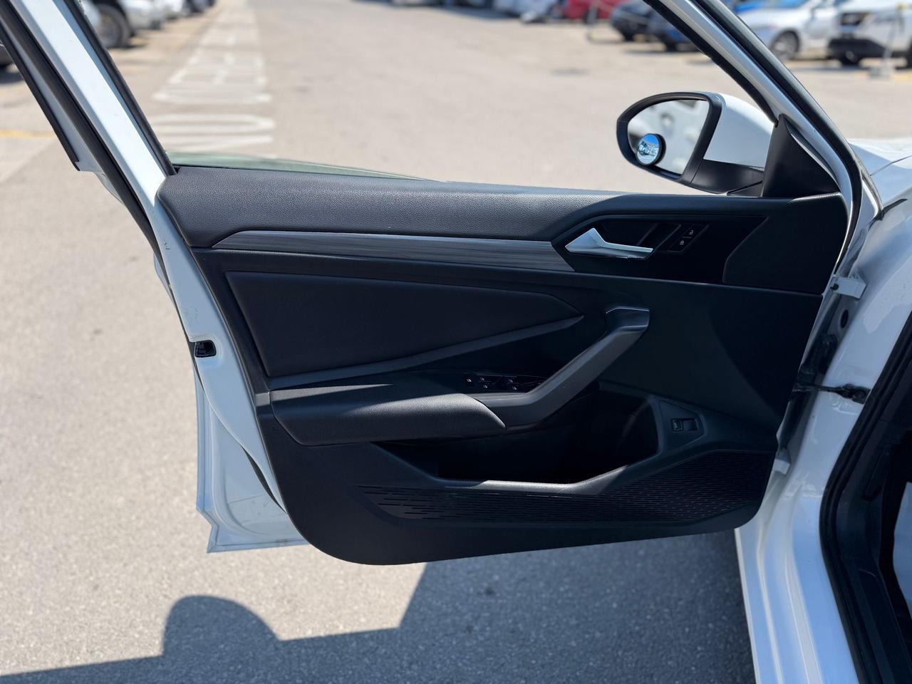 2019 Volkswagen Jetta SEL Photo