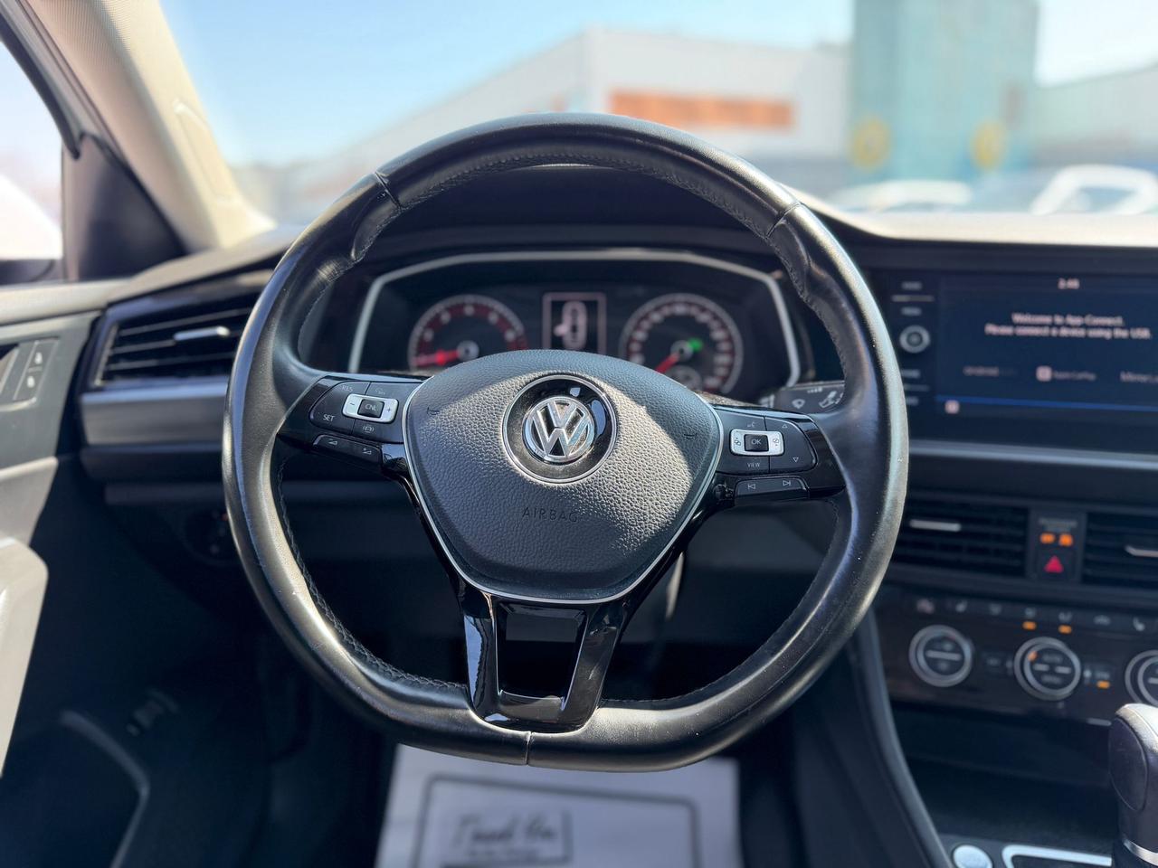 2019 Volkswagen Jetta SEL Photo