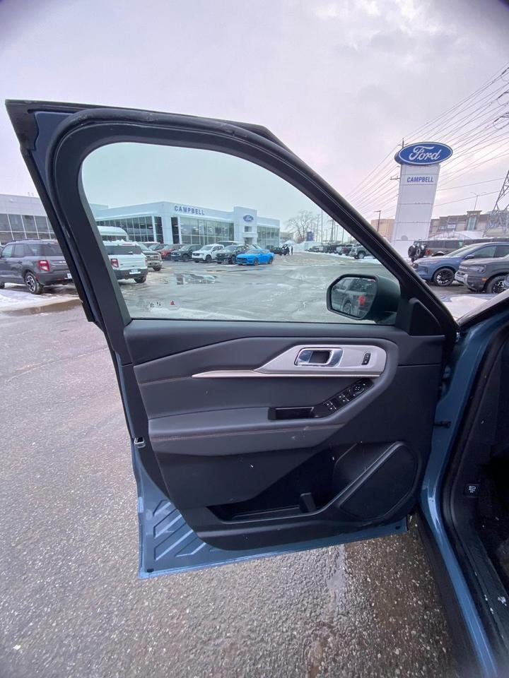 2026 Ford Explorer Active 4dr 4x4 Photo