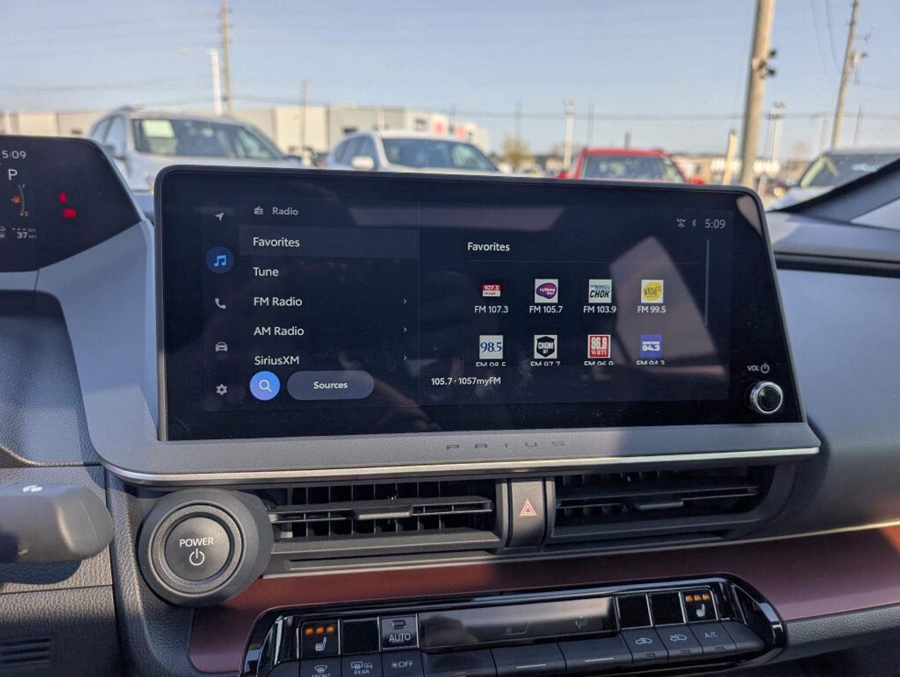 2025 Toyota Prius XSE Photo