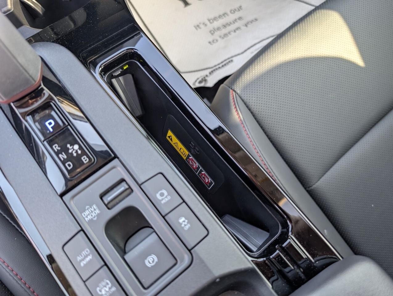 2025 Toyota Prius XSE Photo