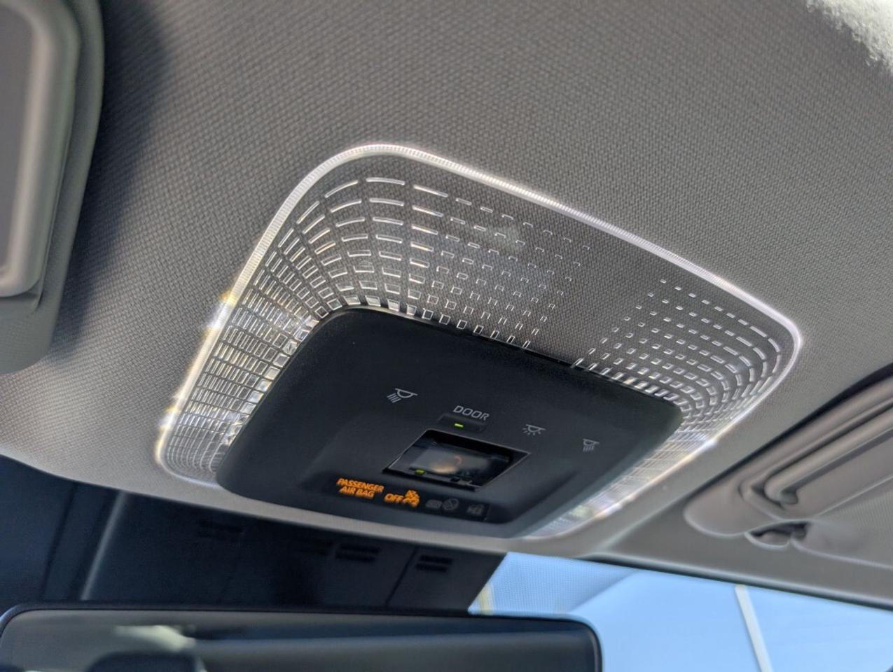 2025 Toyota Prius XSE Photo