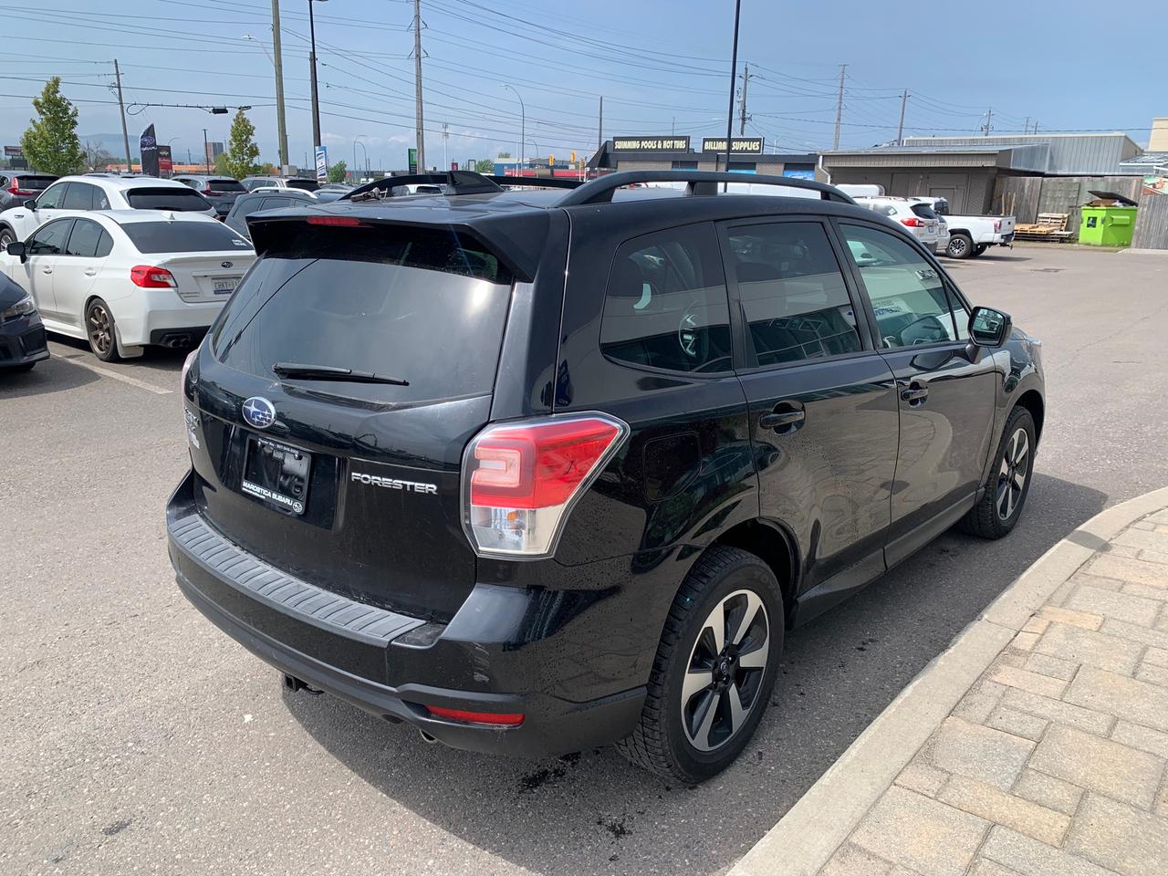 2018 Subaru Forester 2.5i Touring (CVT) 4dr All-Wheel Drive Photo4