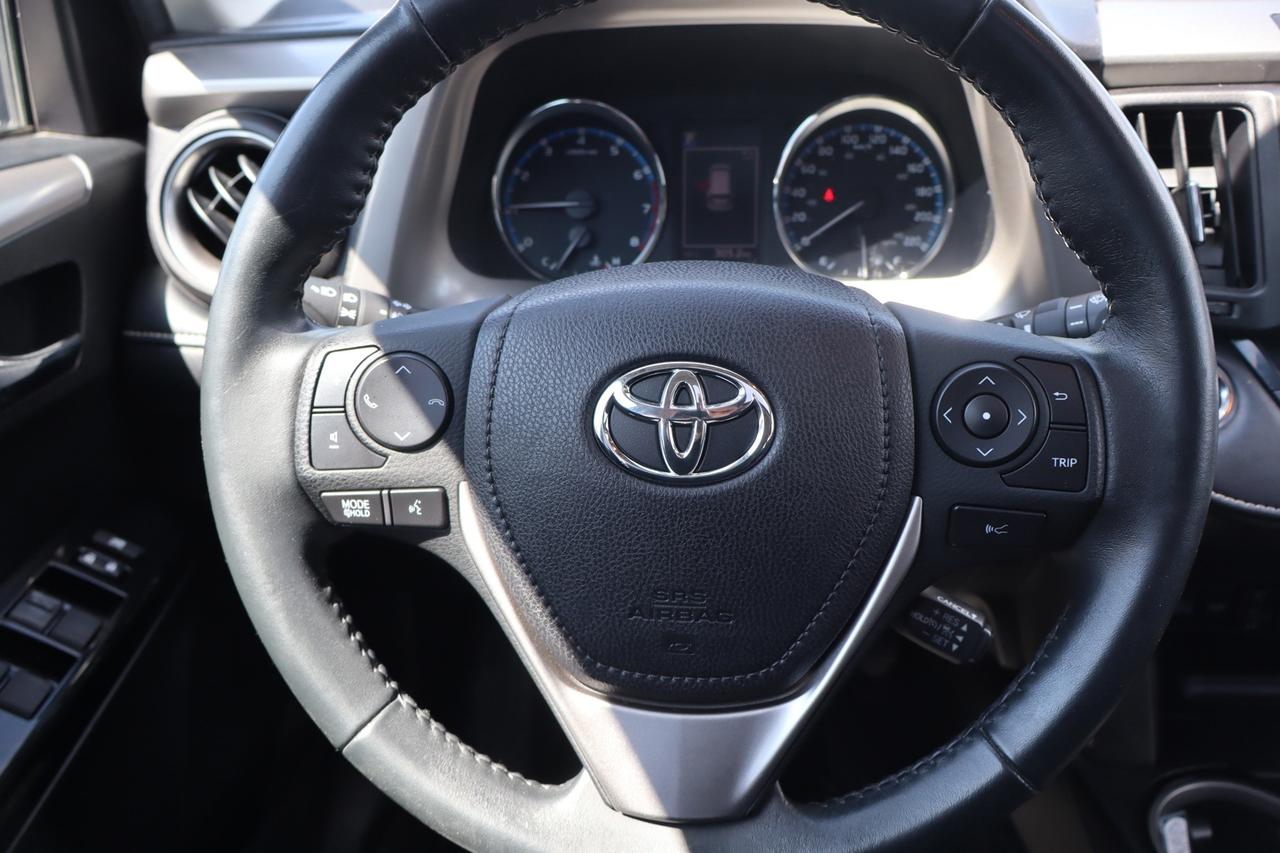 2018 Toyota RAV4 XLE AWD   No Accident   Clean Carfax   Safety Inlc Photo