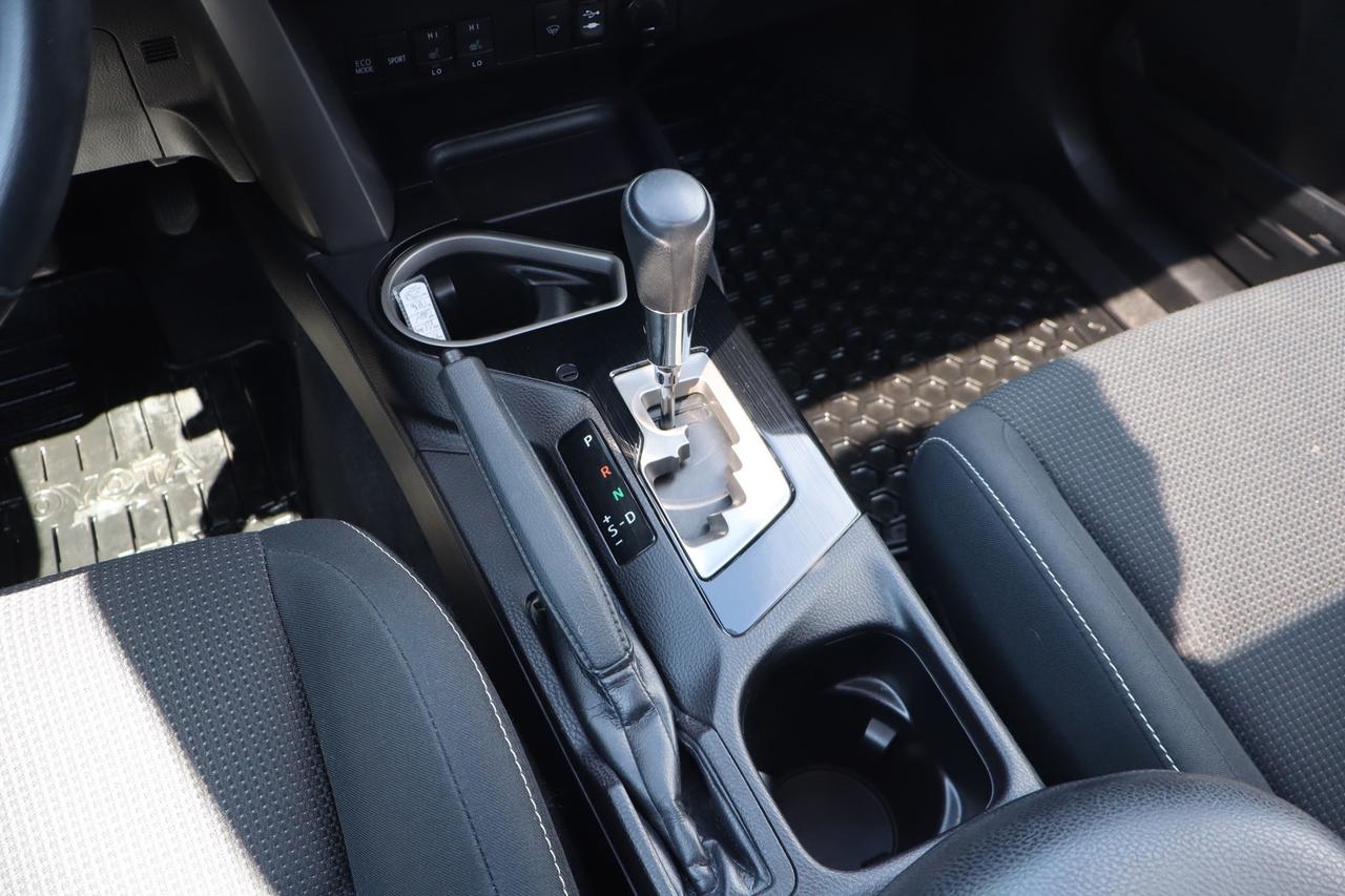 2018 Toyota RAV4 XLE AWD   No Accident   Clean Carfax   Safety Inlc Photo