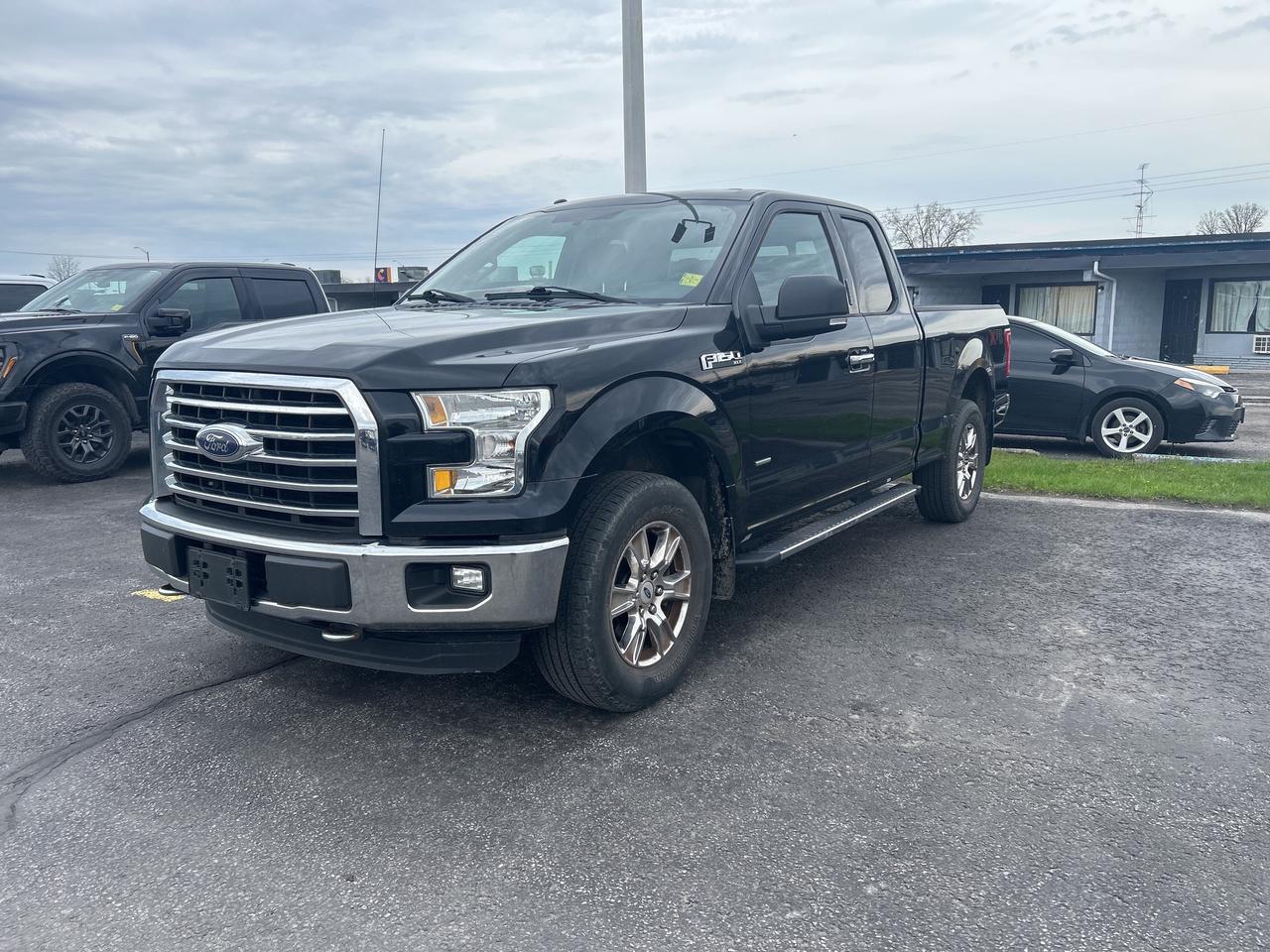 2016 Ford F-150 XLT 2.7L AS IS XTR PKG CHROME 18WHL NAV Photo