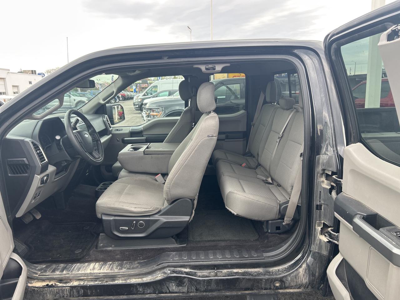 2016 Ford F-150 XLT 2.7L AS IS XTR PKG CHROME 18WHL NAV Photo