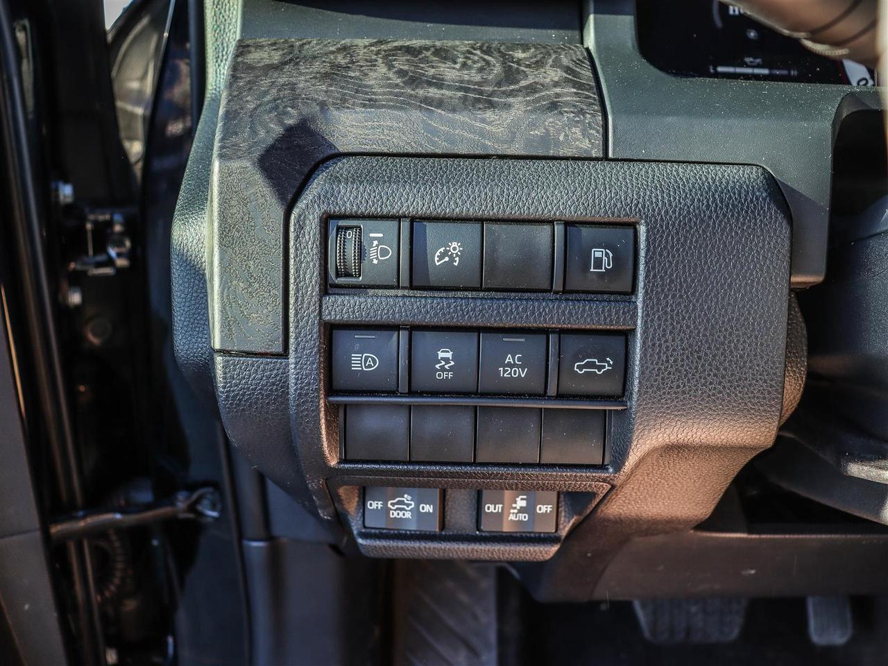 2025 Toyota Tacoma HYBRID SB DOUBLE CAB LIMITED Photo