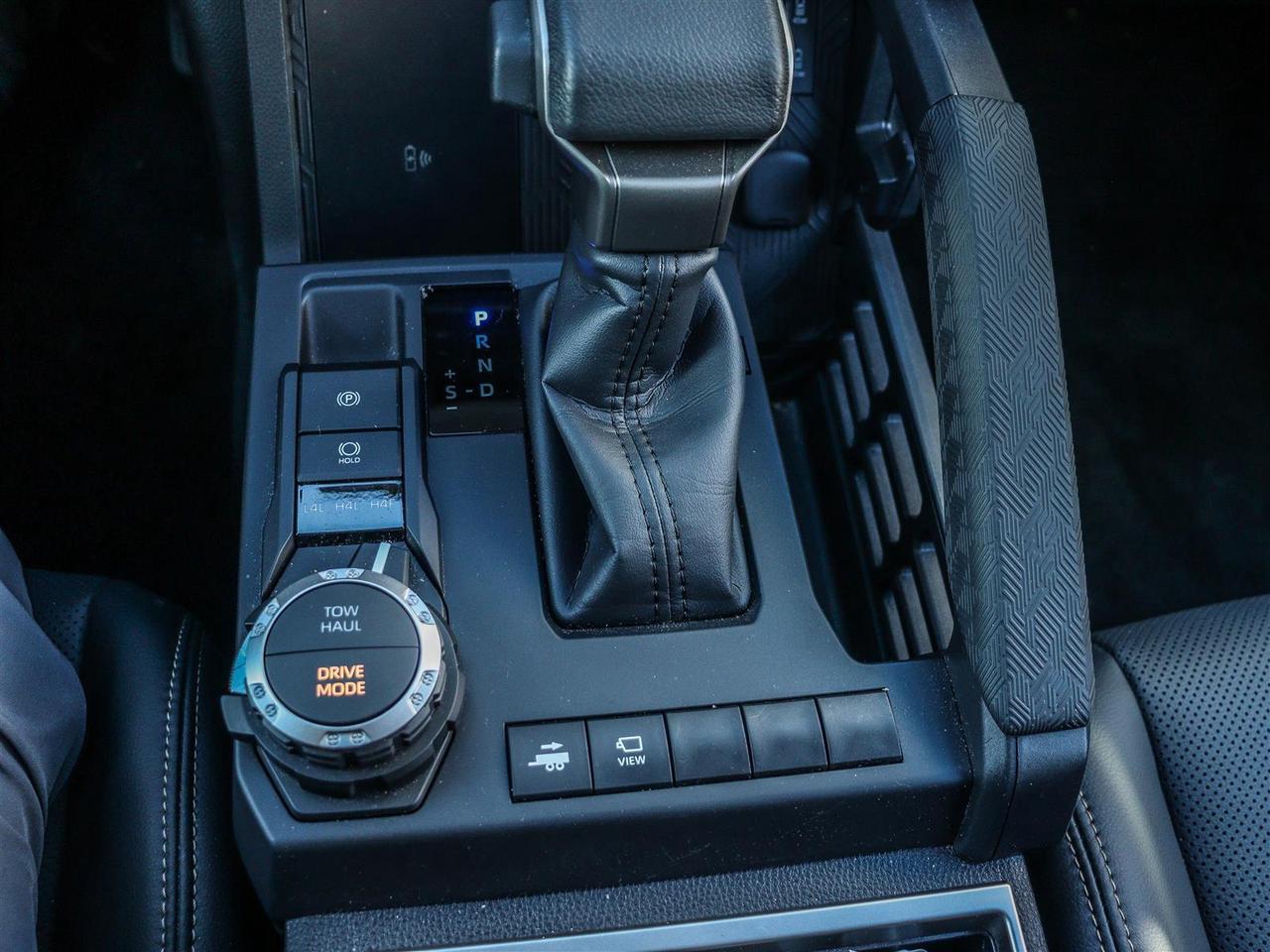 2025 Toyota Tacoma HYBRID SB DOUBLE CAB LIMITED Photo