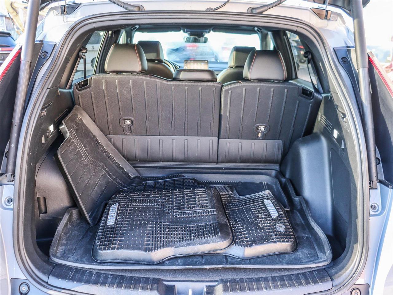 2023 Honda CR-V Hybrid Touring LEATHER NAVI SUNROOF Photo