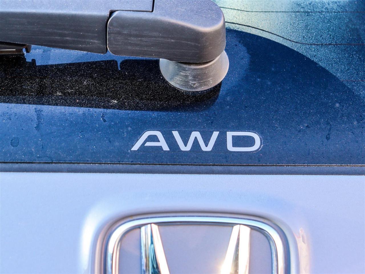2023 Honda CR-V Hybrid Touring LEATHER NAVI SUNROOF Photo