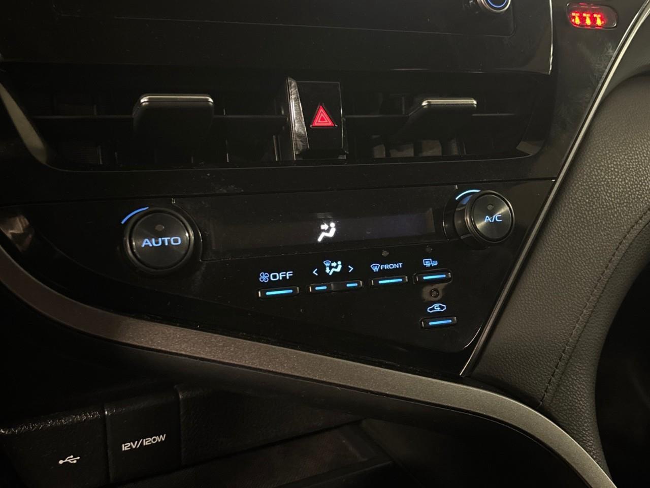 2021 Toyota Camry SE 4dr Front-Wheel Drive Sedan Photo