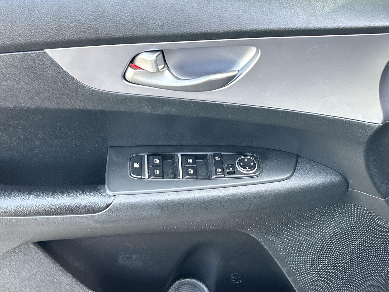 2022 Kia Forte LX Htd Seats   Apple CarPlay/Android Auto   Cruise Photo