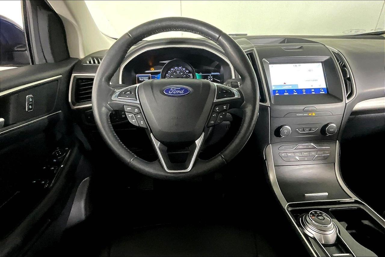 2020 Ford Edge SEL FWD Photo