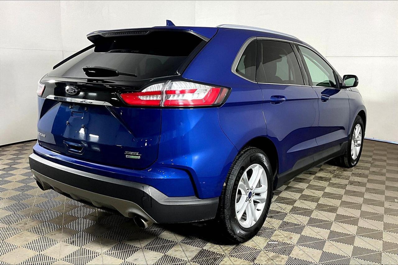 2020 Ford Edge SEL FWD Photo