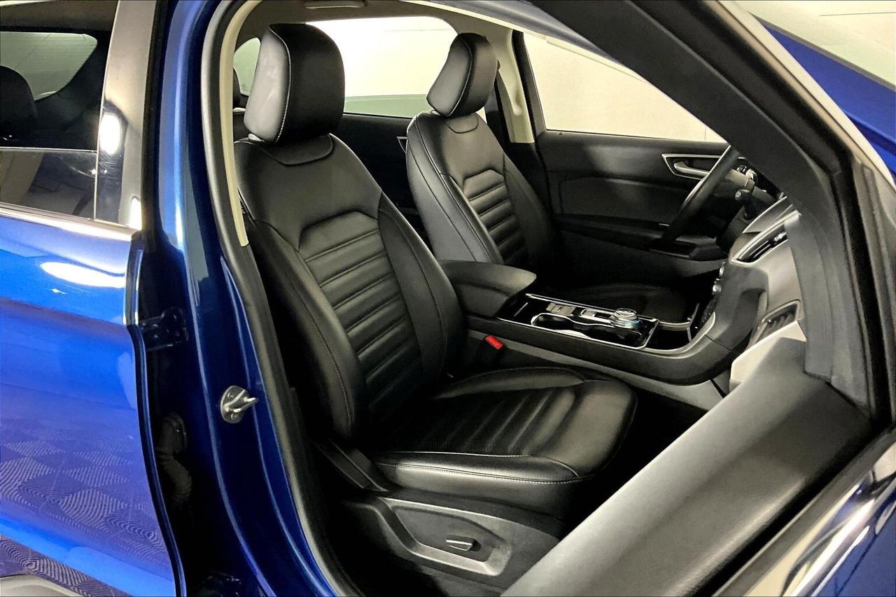2020 Ford Edge SEL FWD Photo