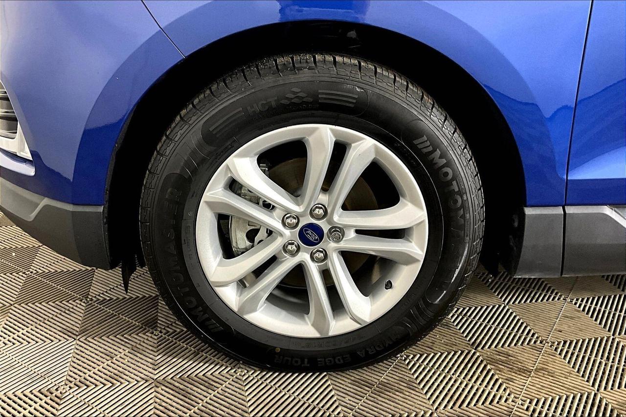 2020 Ford Edge SEL FWD Photo